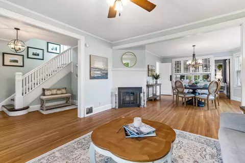 117 Elizabeth St W, Saint Paul, MN 55107