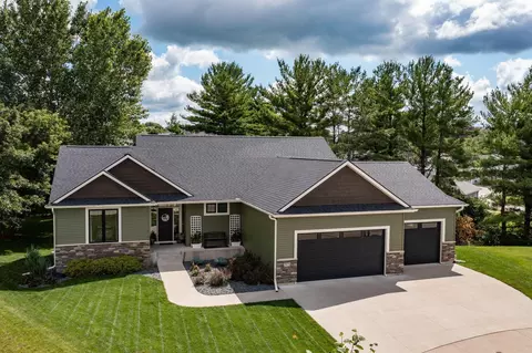 2675 Century Pine Ln NE, Rochester, MN 55906