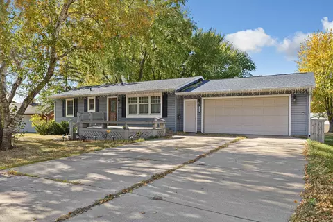 1304 7th St SE, Waseca, MN 56093