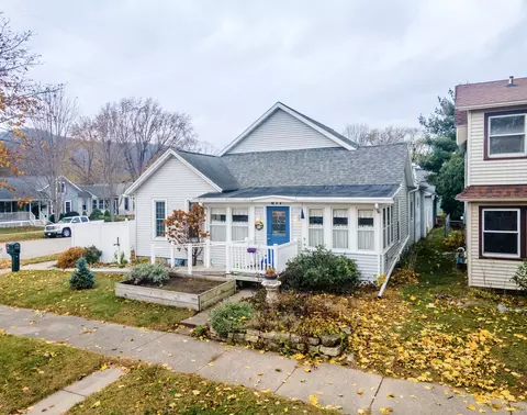 677 Harriet St, Winona, MN 55987