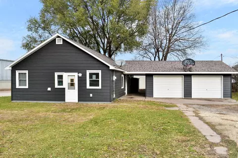 4864 W 6th St, Winona, MN 55987