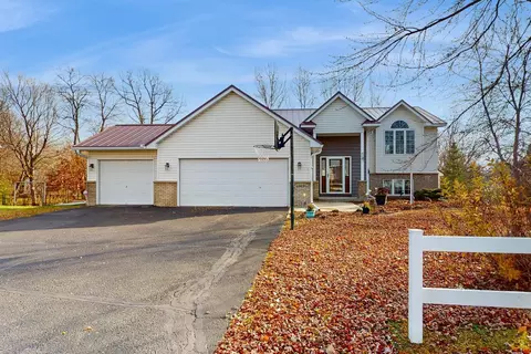 4989 River Oaks Rd, Rockford, MN 55373