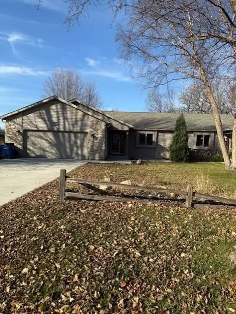 4390 Cady St, Red Wing, MN 55066