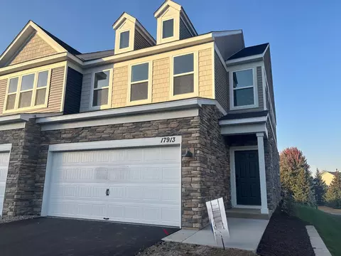 17913 Giants Way, Lakeville, MN 55044