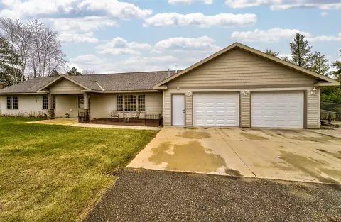 742 1st St NW, Menahga, MN 56464