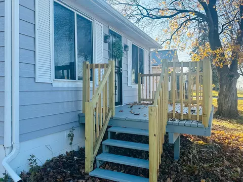 315 N Wabasha, Plainview, MN 55964 photo 2