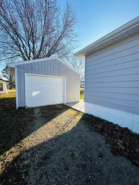315 N Wabasha, Plainview, MN 55964 photo 4