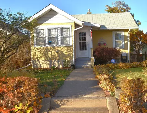 Exterior - 1663 Ross Ave, Saint Paul, MN 55106 photo 2 of 20