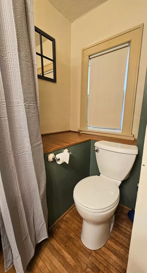 Bath - 1663 Ross Ave, Saint Paul, MN 55106 photo 4 of 4