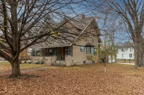 182 Lake St E, Emmons, MN 56029