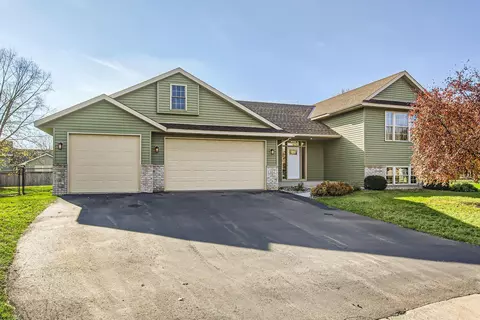854 S Park Dr, Hastings, MN 55033