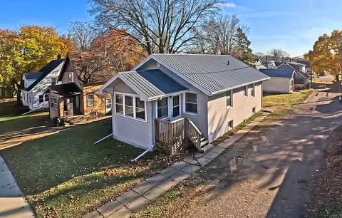612 E 3rd St, Fairmont, MN 56031
