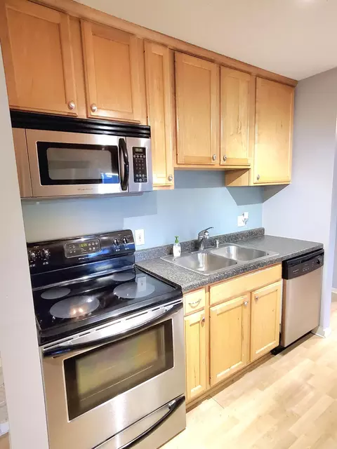 4110 Rahn Rd #215, Eagan, MN 55122 photo 8