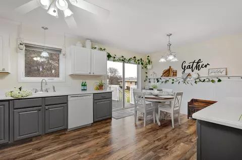 Kitchen - 55 Allen Path, Faribault, MN 55021 photo 2 of 7