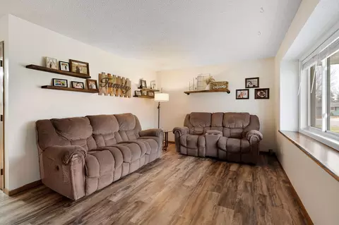 Living - 55 Allen Path, Faribault, MN 55021 photo 2 of 5