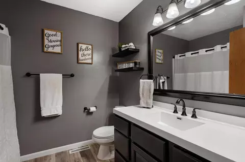 Bath - 55 Allen Path, Faribault, MN 55021 photo 2 of 5