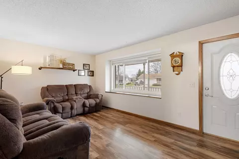 Living - 55 Allen Path, Faribault, MN 55021 photo 5 of 5
