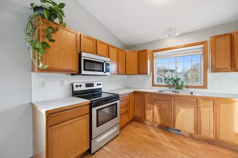 1210 Landings Ln, Watertown, MN 55388