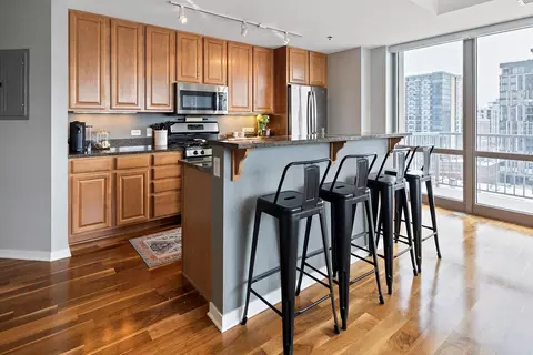 929 Portland Ave #805, Minneapolis, MN 55404