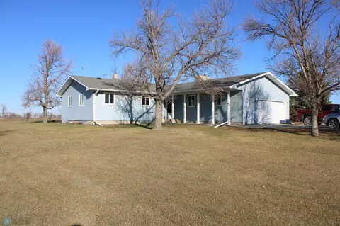 9211 56th Ave N, Harwood, ND 58042