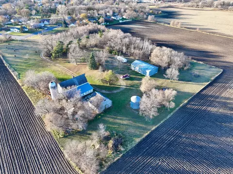 229 Lindstrom Ave E, Grove City, MN 56243