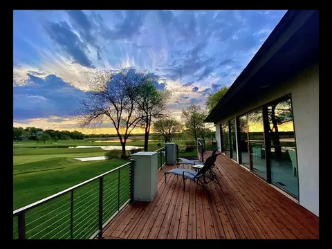 9326 Overlook Trl, Eden Prairie, MN 55347