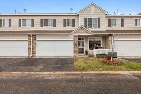 15672 Emerald Dr N #3, Hugo, MN 55038