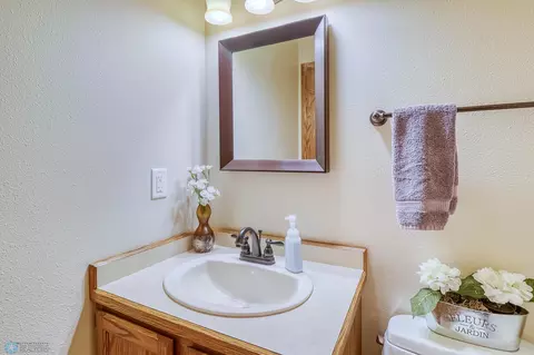 Bath - 3268 Longfellow Rd N, Fargo, ND 58102 photo 1 of 9