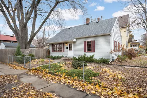 126 Syndicate St N, Saint Paul, MN 55104