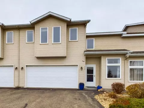 818 1st St NW, New Prague, MN 56071