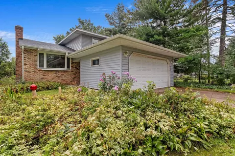 1948 Margaret St N, North Saint Paul, MN 55109
