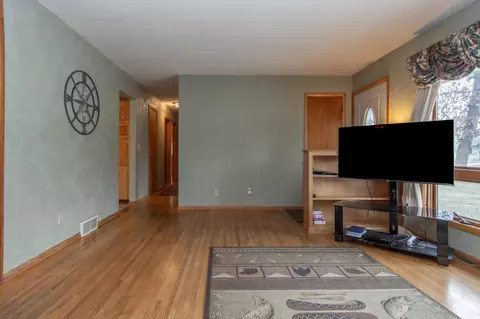 Living - 13699 Memorywood Dr, Baxter, MN 56425 photo 2 of 4