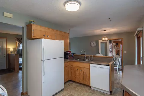 Kitchen - 13699 Memorywood Dr, Baxter, MN 56425 photo 2 of 3