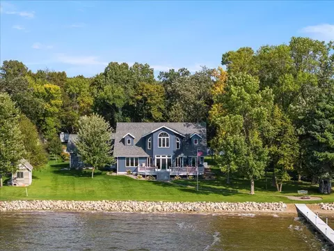 21003 Barefoot Ln, Brainerd, MN 56401