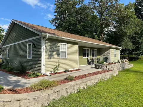 1601 Oxcart Trl, Detroit Lakes, MN 56501