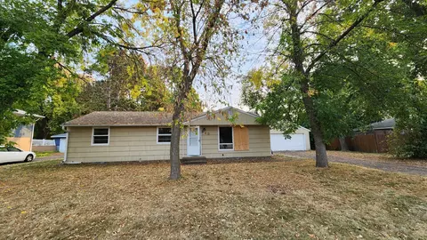 849 W River Rd, Champlin, MN 55316