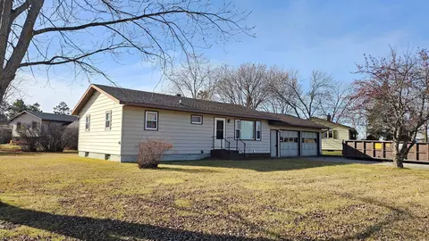 501 8th St SW, Perham, MN 56573