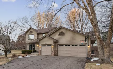 4175 Countryside Dr, Eagan, MN 55123
