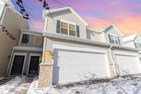 1246 Bergmann Dr, Stillwater, MN 55082