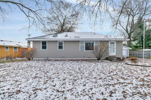 384 Territorial Rd NE, Blaine, MN 55434