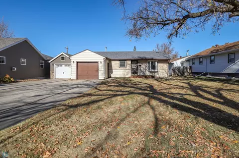 106 5th Ave W, West Fargo, ND 58078