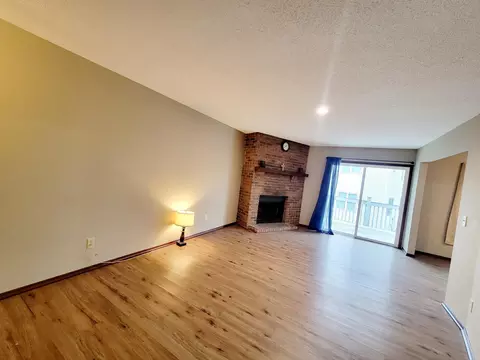 3865 Gold Pt #B, Eagan, MN 55122 photo 4