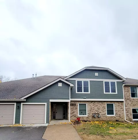 3865 Gold Pt #B, Eagan, MN 55122