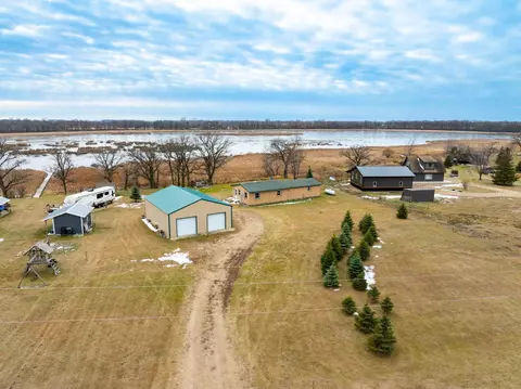 12673 N Beach Ln, Glenwood, MN 56334