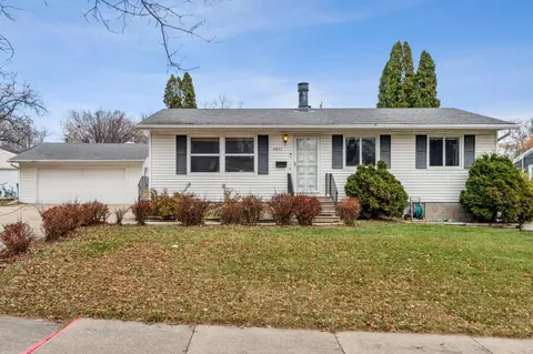 4011 5th St NW, Rochester, MN 55901