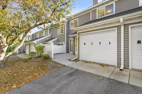 8371 Corcoran Cir, Inver Grove Heights, MN 55076