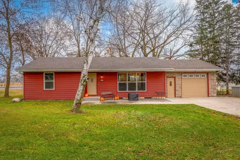 120 4th Ave N, Pease, MN 56363
