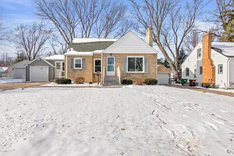 1781 Albert St N, Falcon Heights, MN 55113