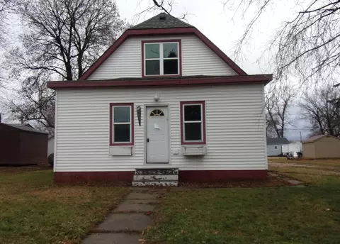 716 Bluff St, Graceville, MN 56240