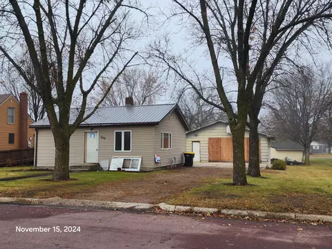 809 Elm St, Redwood Falls, MN 56283